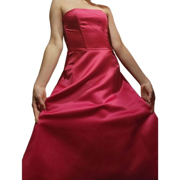 NWT Jessica McClintock Strapless Maxi Prom Dress Barbie Gown Size 4 - Picture 1 of 13